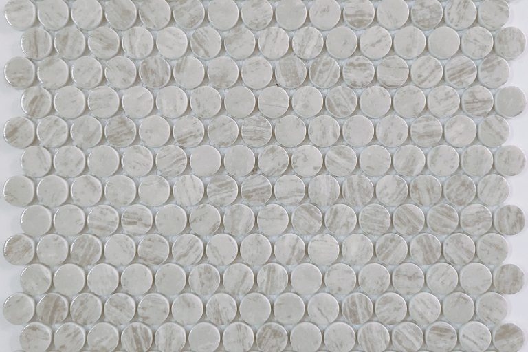 Easy-to-clean glass penny tile for busy areas (3)