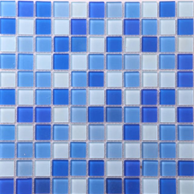 Eco-friendly glass pool tiles for a sustainable pool (5)