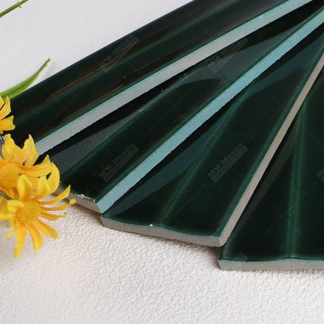 Glass tile showers Elegant and practical solutions (4) Glass tile showers Elegant and practical solutions (4)