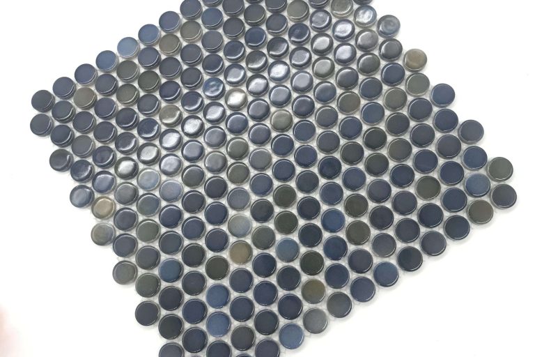 Luxurious glass penny tile for upscale homes (4)