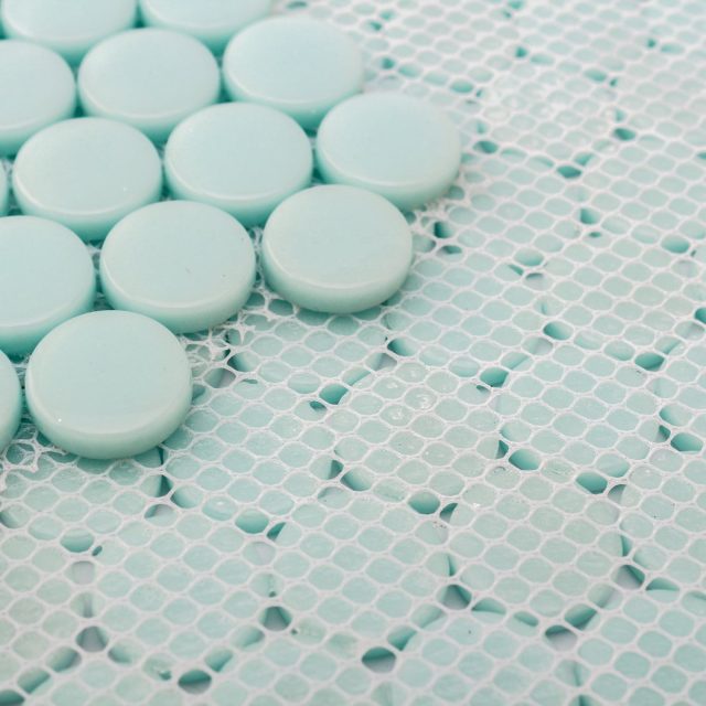 Stunning glass penny tile for eye-catching decor (2) Stunning glass penny tile for eye-catching decor (2)